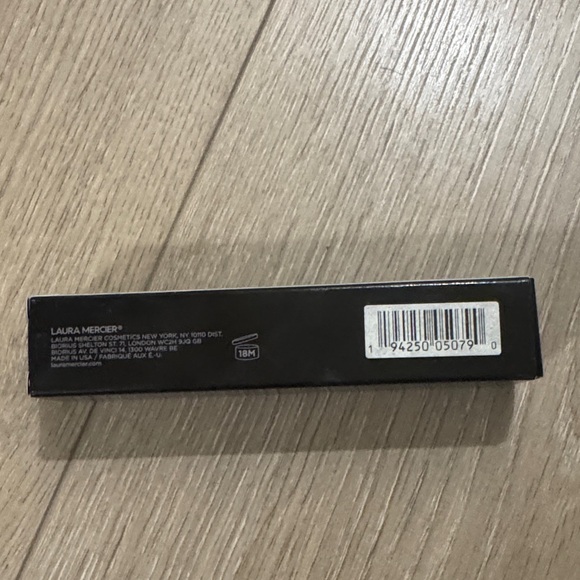 Bronzer by Laura Mercier Sunstone tinted moisturizer bronzer - Picture 11 of 12